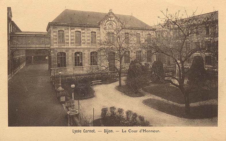 LycéeCarnotCour2
